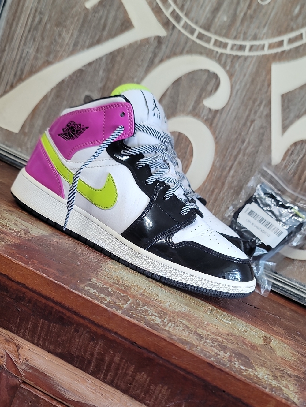 Nike Air Jordan 1 Mid SE "Cyber Active Fuchsia" Wmns 8, Good Condition. - Picture 2 of 16